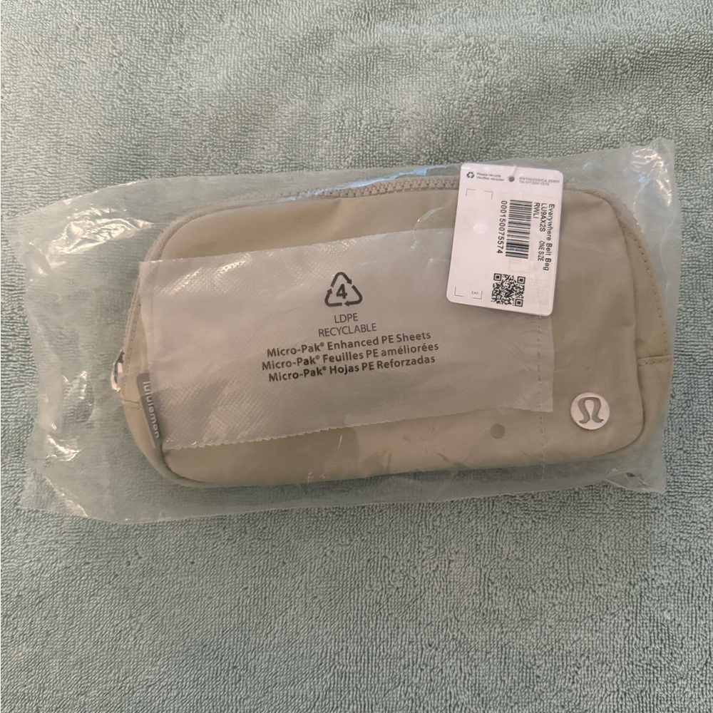 Lululemon Everywhere Belt Bag 1L